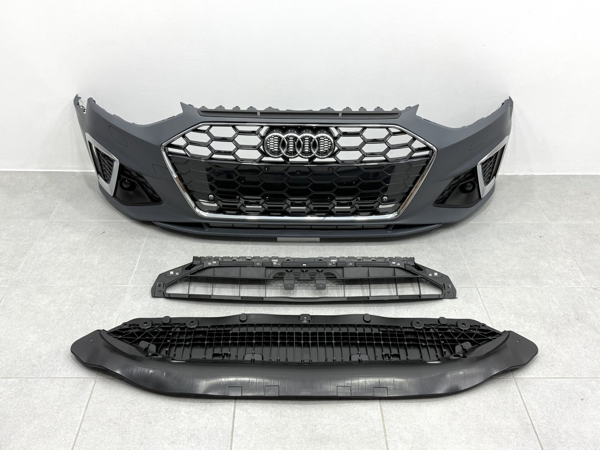 Бампер передній у зборі S-Line CHROME для Audi A4 B9 2020-2023