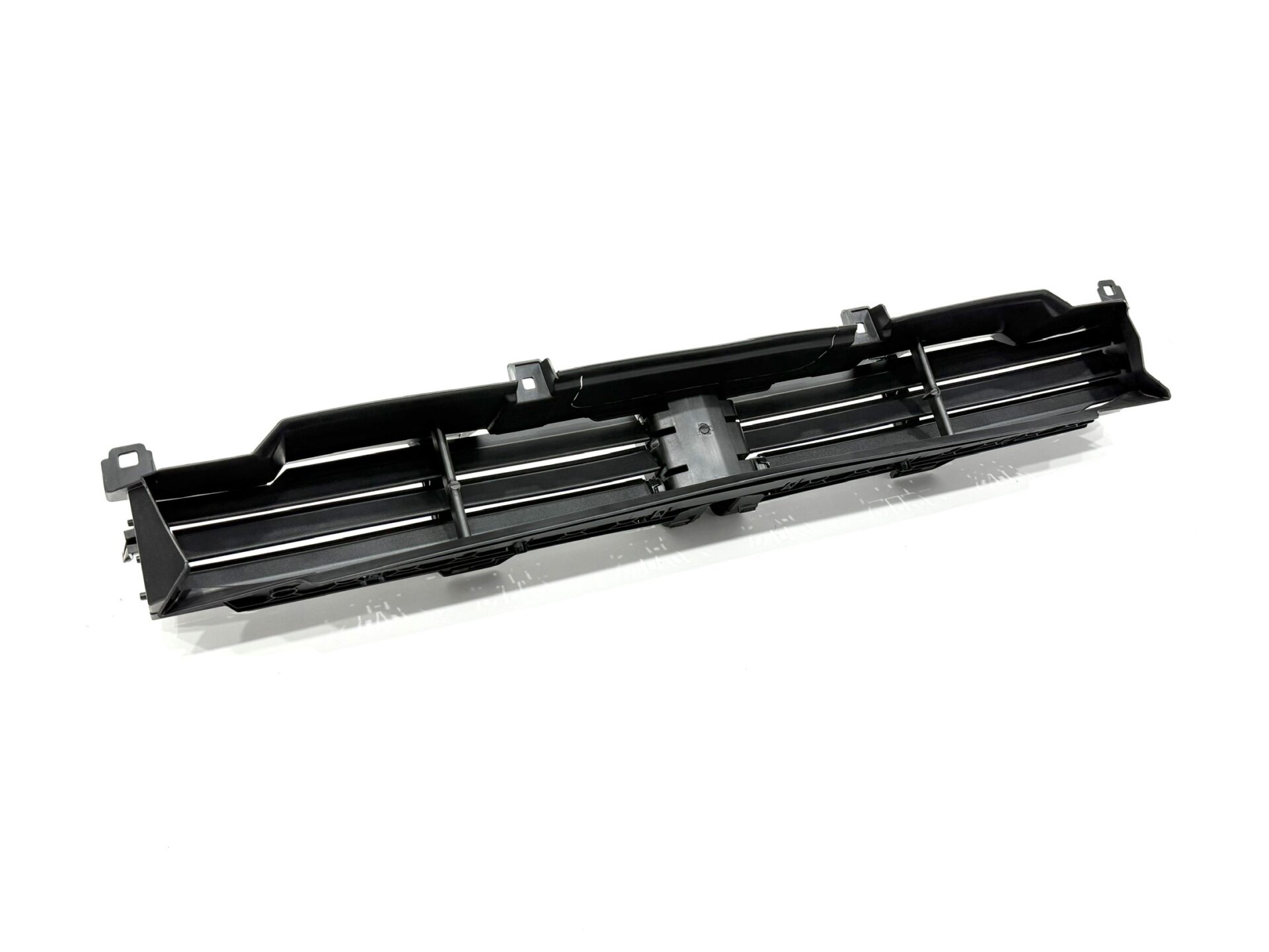 Жалюзі нижні з моторчиком 51745A1ACE2 BMW X3 G01 / X4 G02 LCI 2022-2024
