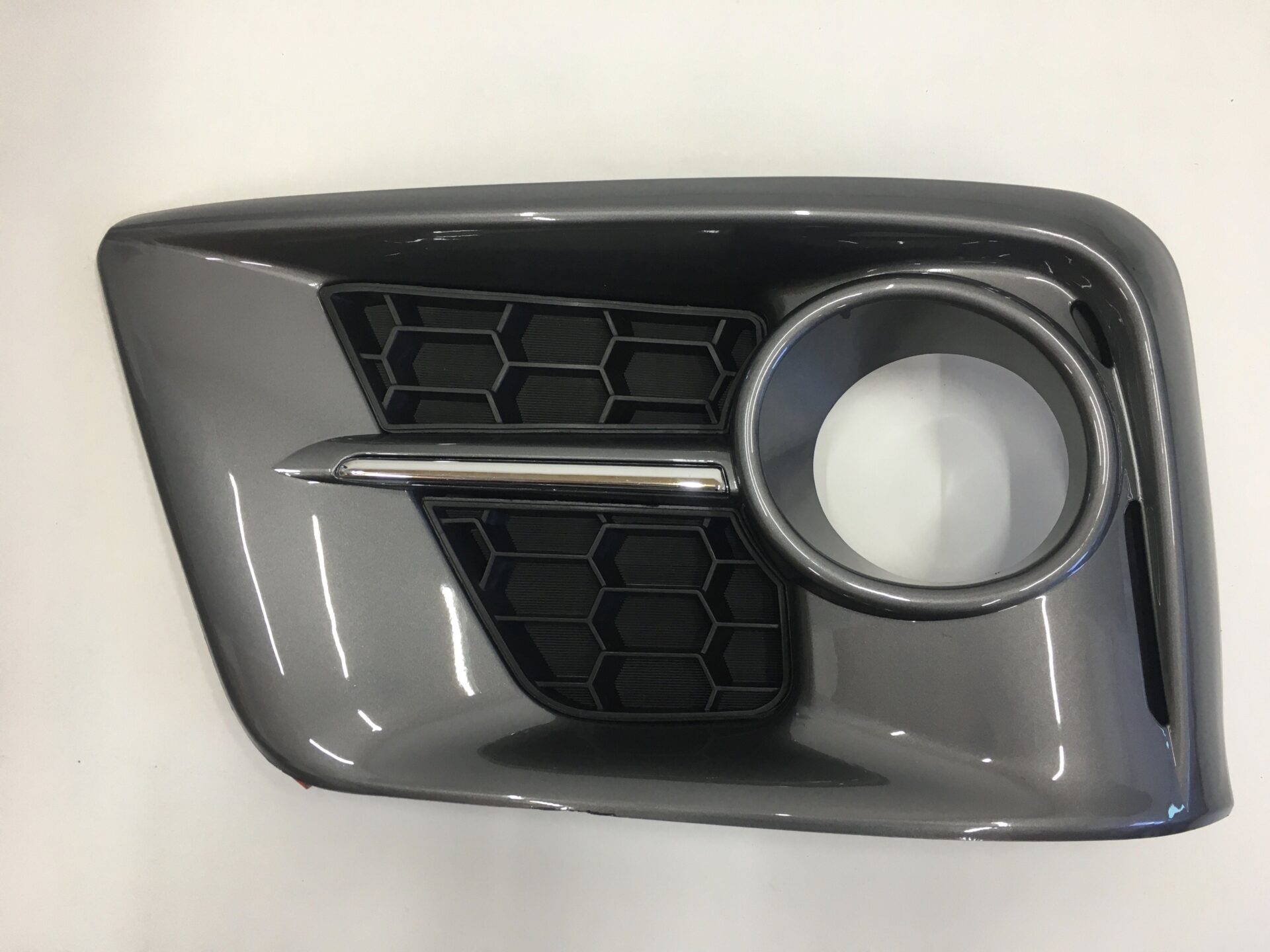 Накладка на протитуманну фару ЛЕВАЯ F-Sport Lexus LX570 2012-2015