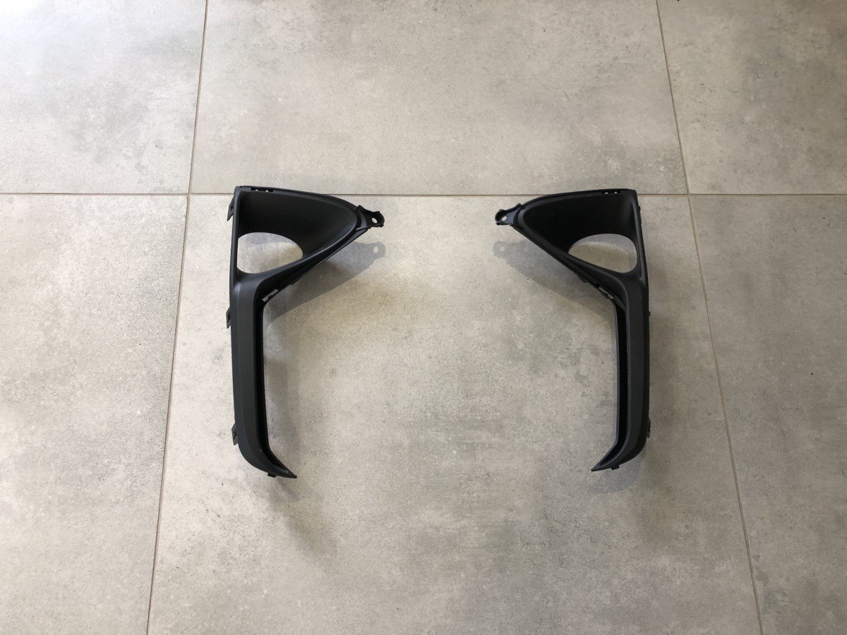 Заглушки кришки туманок Lexus RX 2015-2019 2шт. L-5314148081/R-5314148080