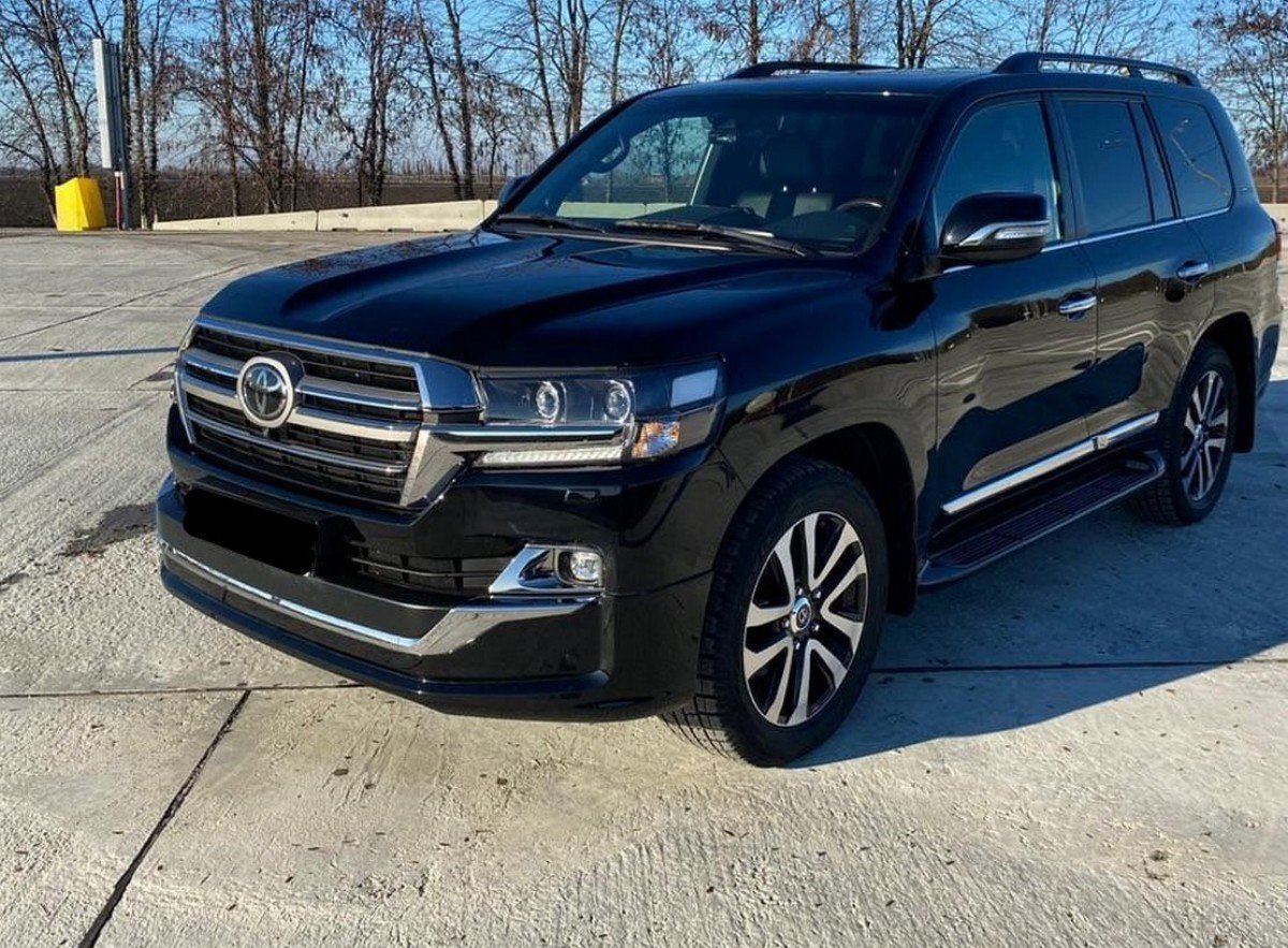 Обвіс спідниця переднього бампера Executive Lounge Toyota Land Cruiser 200 стиль 2019 колір чорний