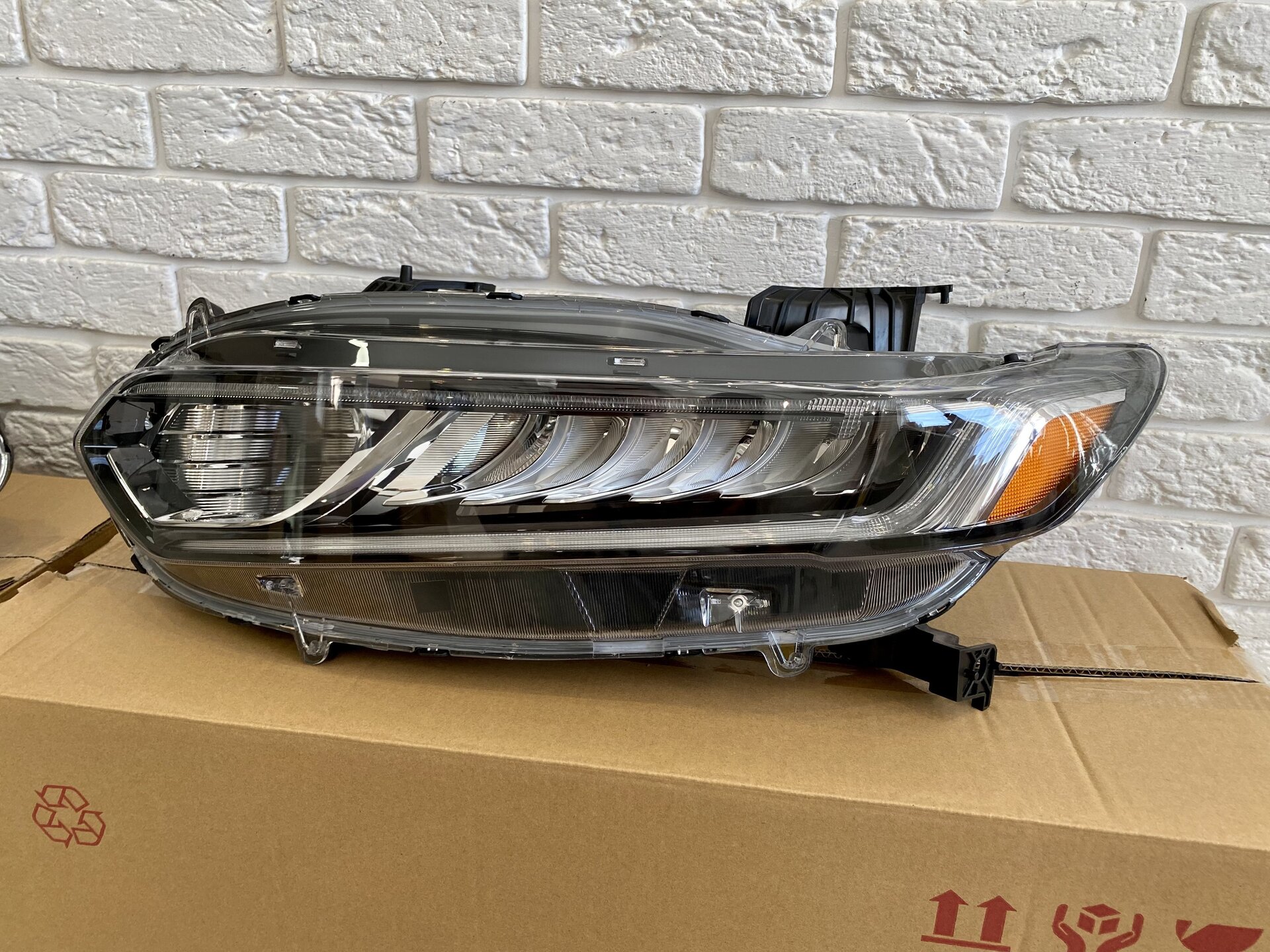 Фара ліва Led + галоген Honda Accord 10 2017+