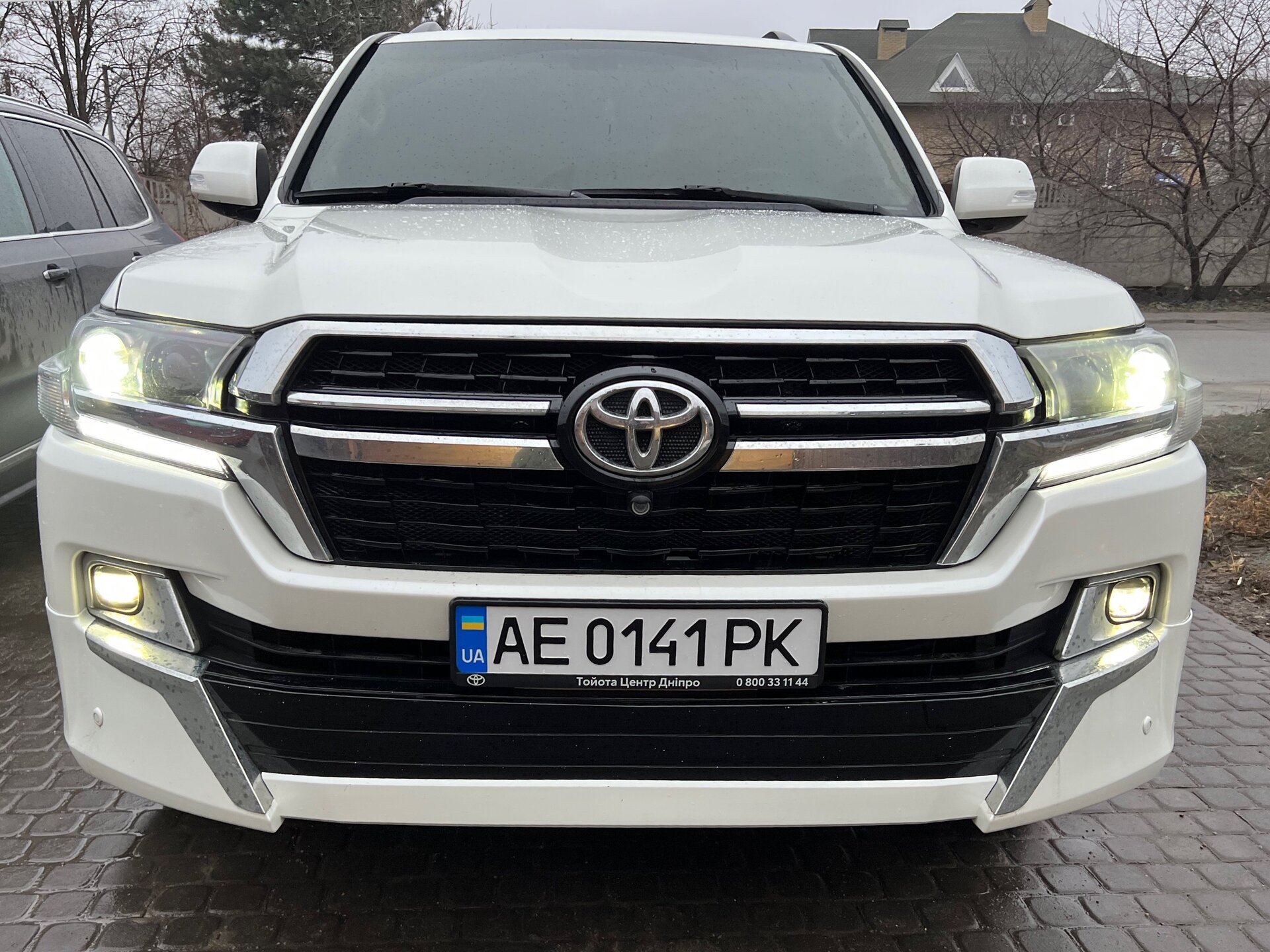 Решітка радіатора дизайн 2021 для Toyota Land Cruiser 200 2015-2021