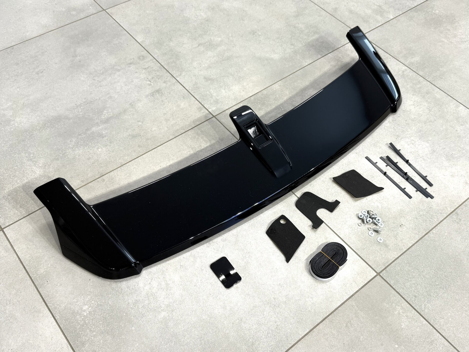 Спойлер козирок Honda CR-V III 2006-2012 ABS пластик, чорний глянець