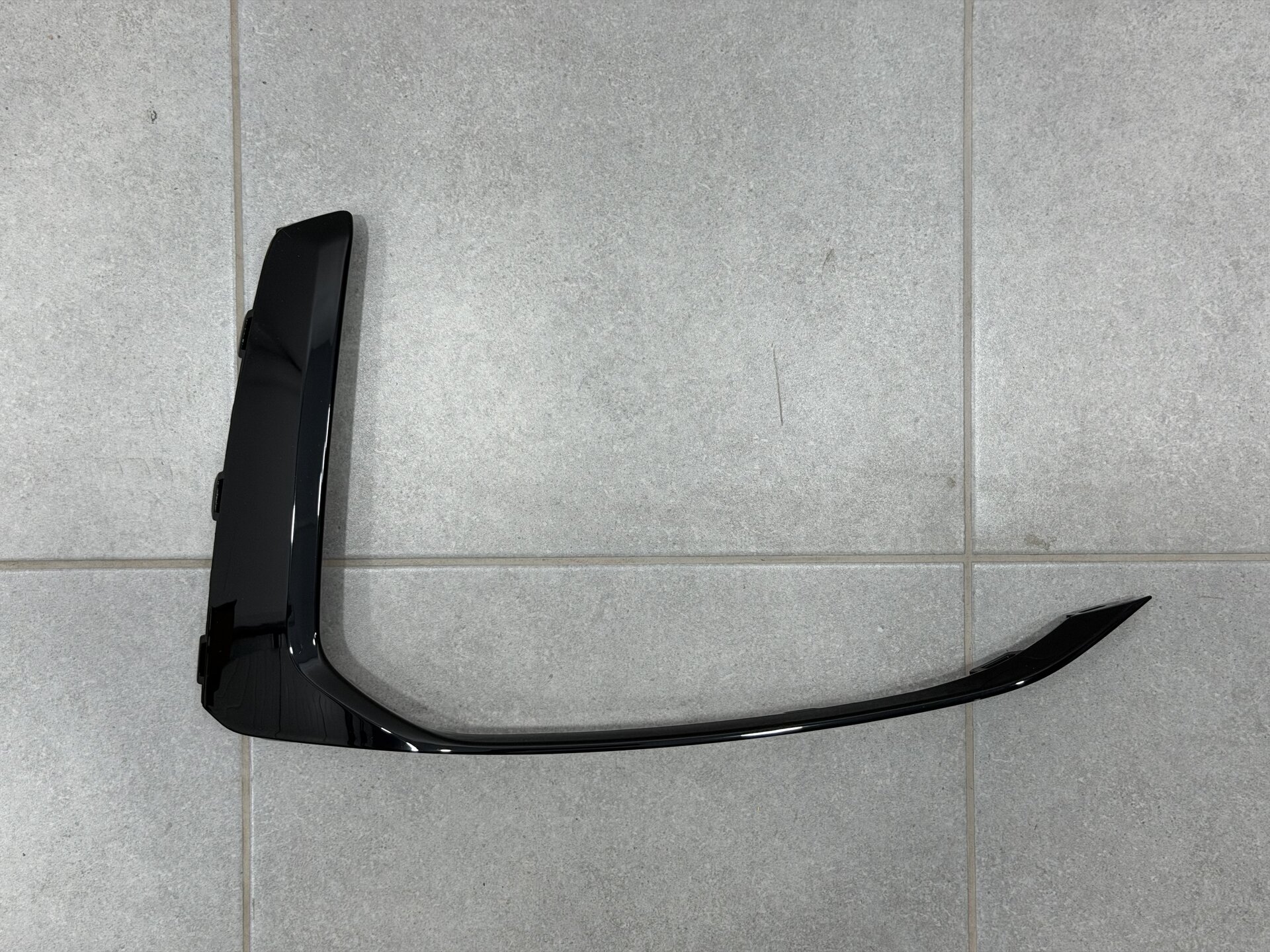 Накладка бампера права 4M0807300B S-Line BLACK для Audi Q7 2020-2024