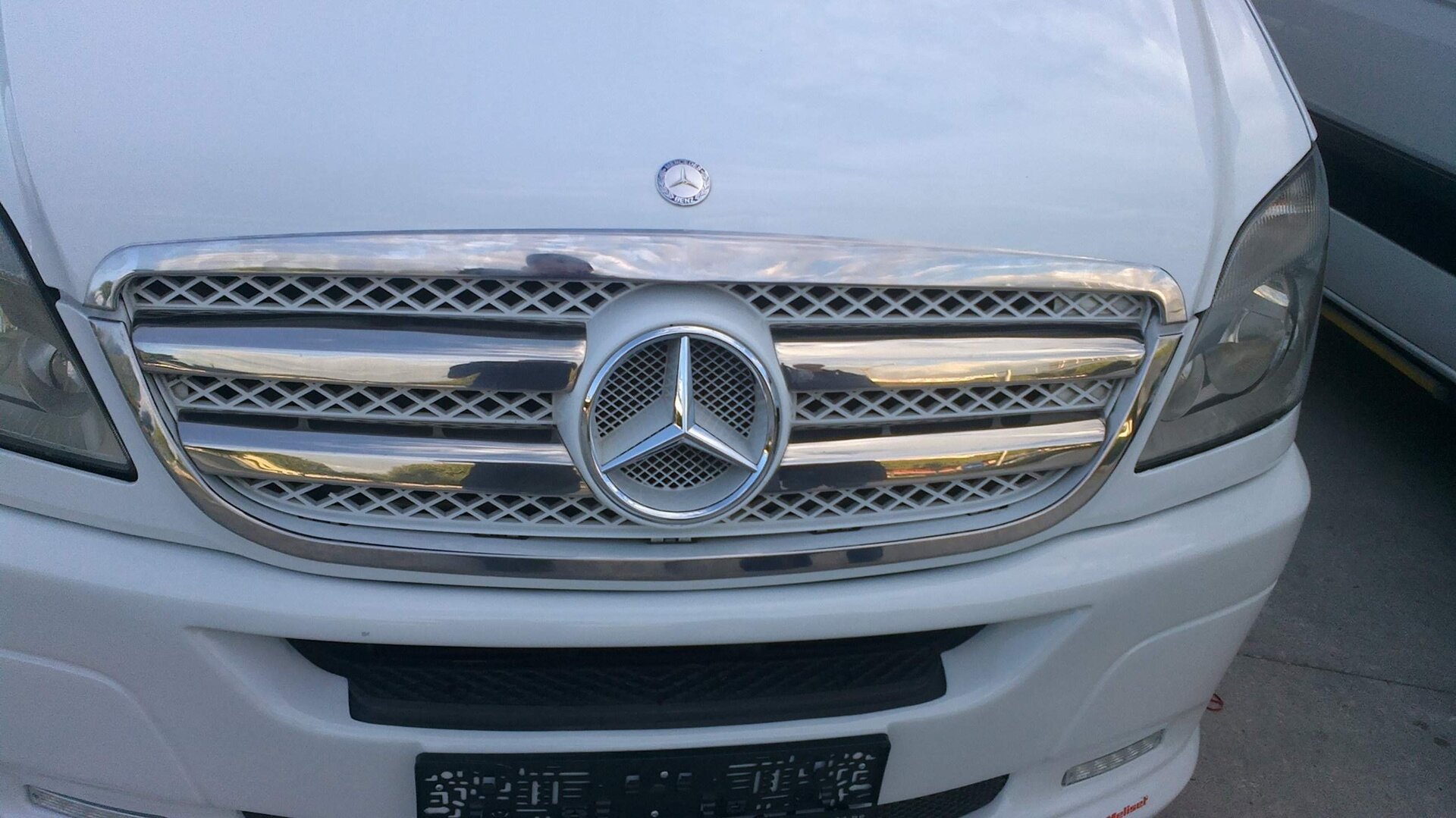 Хром окантування решітки радіатора Mercedes-Benz Sprinter W906 2006-2013