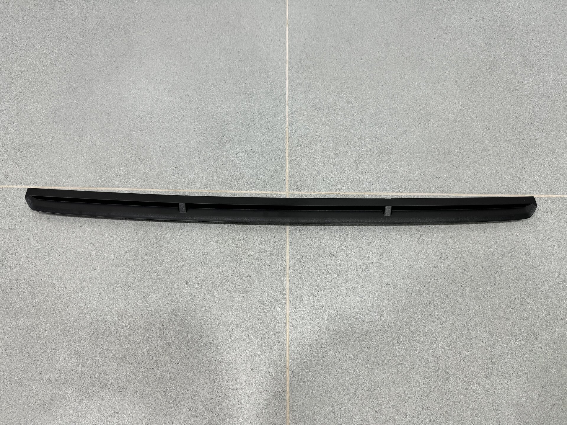 Верхня накладка (решітки) переднього бампера Audi A4/S4/RS4 (B9) 2020-8W0807801/8WD 807 801